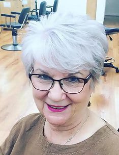 Модные прически на короткие волосы для женщин после 50