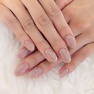 Нюдовый маникюр