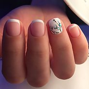 Нюдовый маникюр