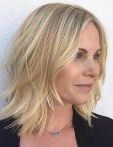 Каскад на средние волосы