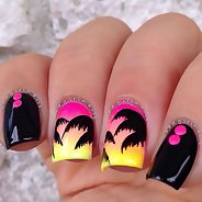 Розовый маникюр