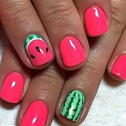 Зеленый маникюр