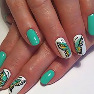 Зеленый маникюр