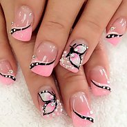 Маникюр со стразами