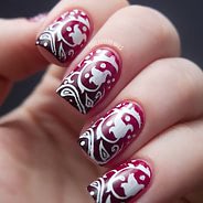 Красный маникюр