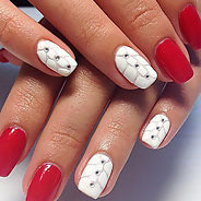 Красный маникюр