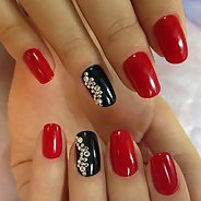 Красный маникюр