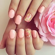 Нежный маникюр