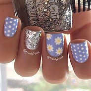 Маникюр с блестками