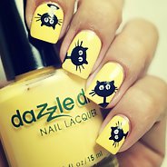 Желтый маникюр