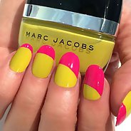 Желтый маникюр